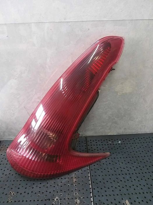 Stop tripla lampa dreapta peugeot 206 break