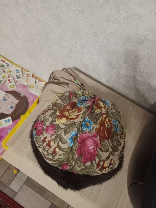 Зимний платок с норкой