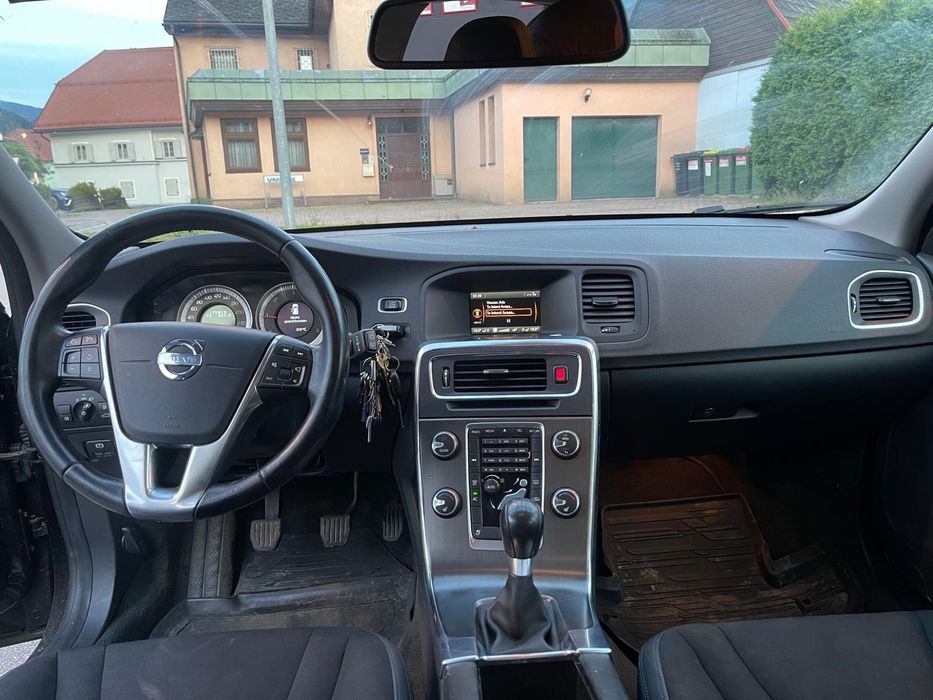 VOLVO V60 2012 — imagine 2