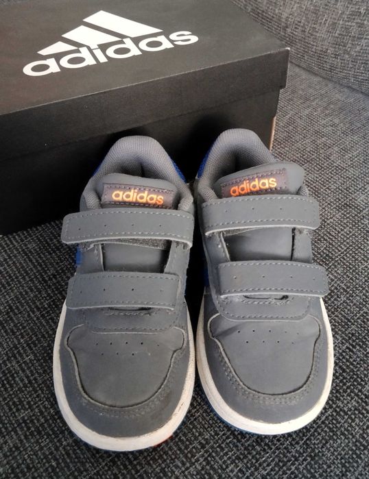 Детски маратонки Adidas Hoops, р. 25