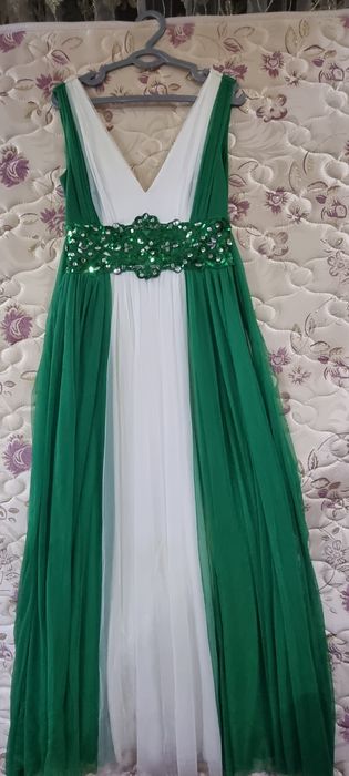 Вечерний платье очень нежный