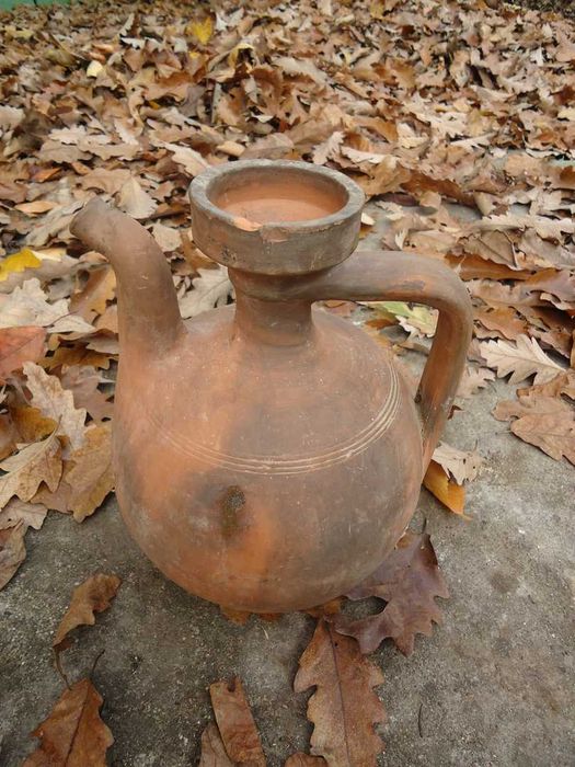 Стари керамични съдове