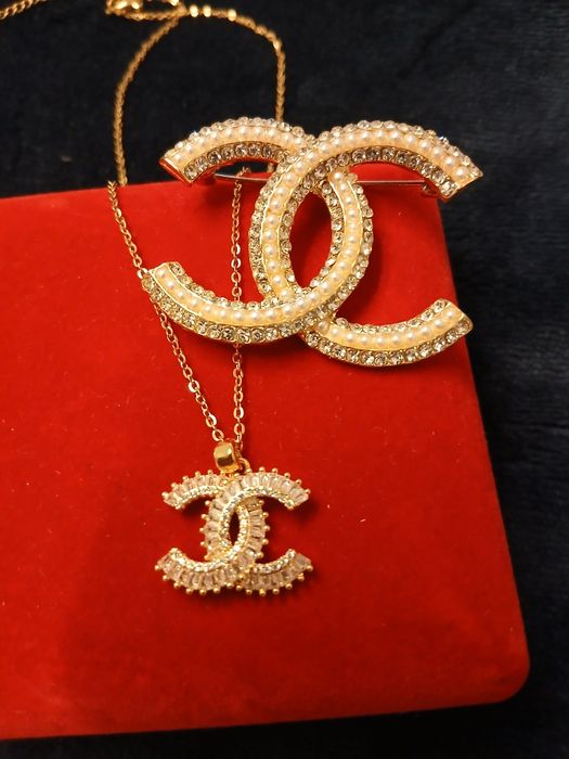 Broșe coco chanel
