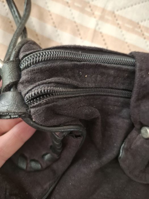 Подарявам четири чанти - лично предаване