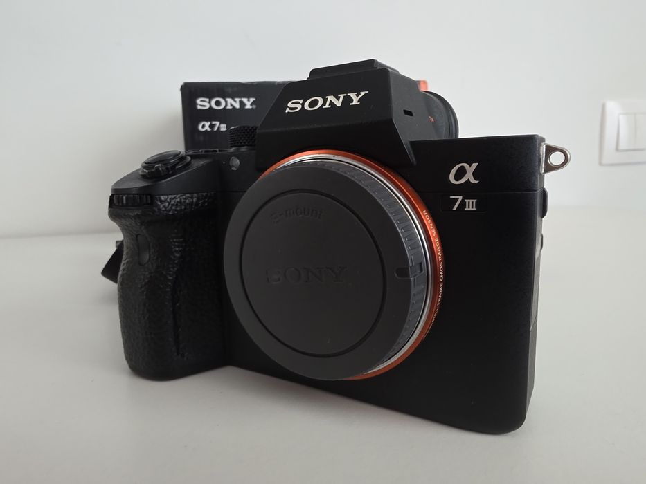 Vând Sony A7 lll impecabil!
