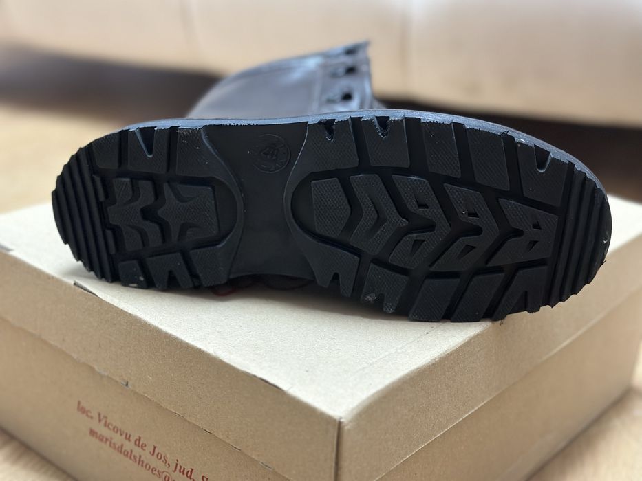 Vând bocanci piele naturala maro