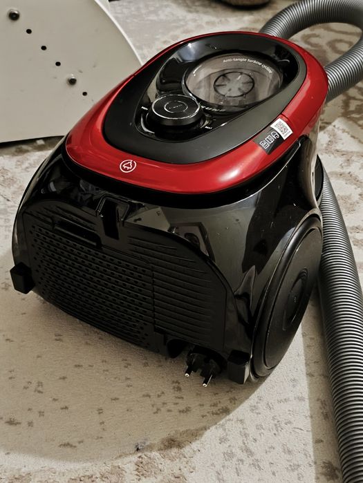 Пылесос Samsung SC18M210VR