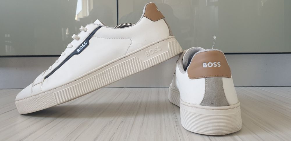 Hugo Boss Leather  43/27. 5 - 28см ОРИГИНАЛ! Мъжки кецове ест. кожа