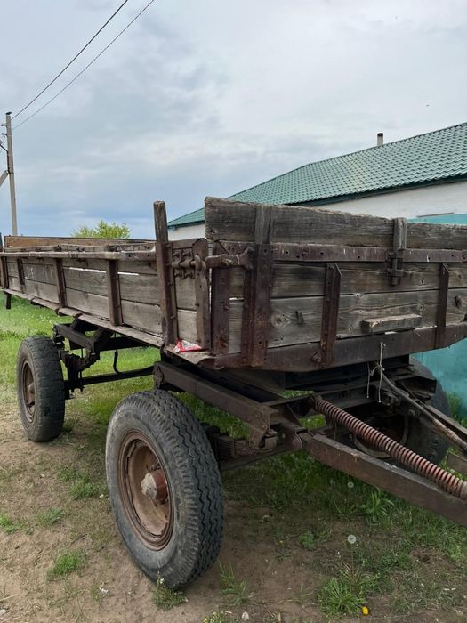 Продам трактор с куном, телегу,