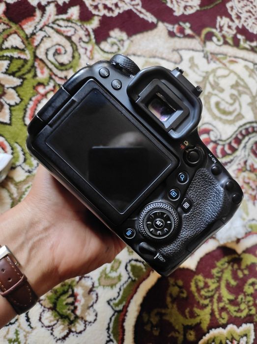 6 D mark 2 xolati yaxshi avaylab ishlatilgan