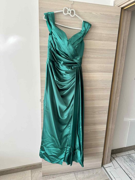 Официална рокля