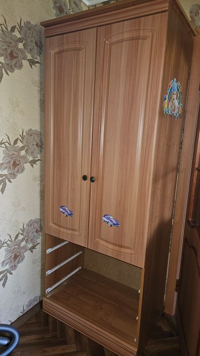 Продам шкаф и комод