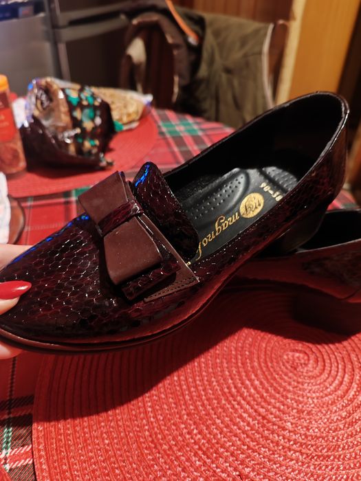 Дамски обувки Магнолия естествен лак