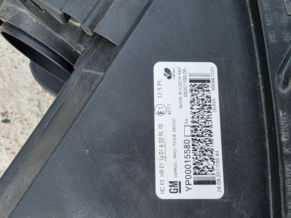 Far dreapta LED DRL fara modul YP00015580  Opel Grandland X