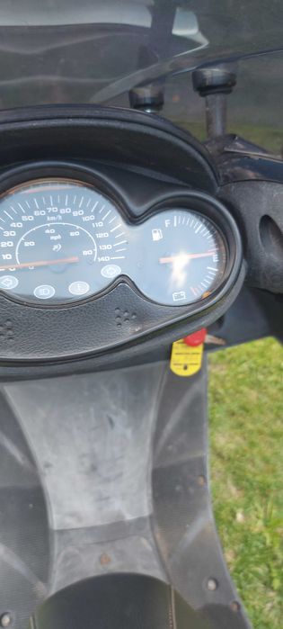 Продавам скутер ямаха 150
