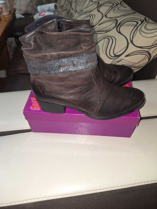 Италиански кожени боти