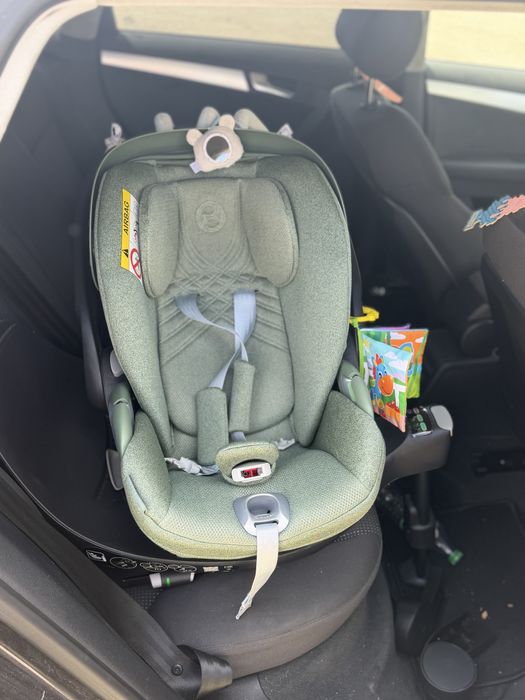 Детско столче  за кола Cybex и адаптери за количка