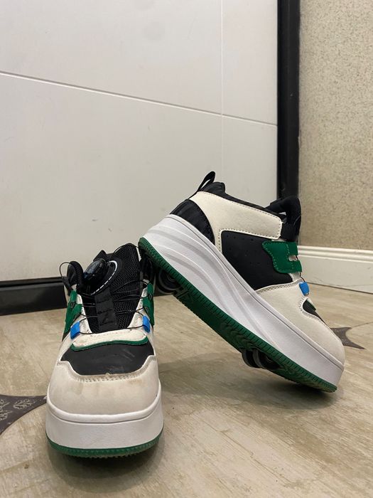 Обувь на роликах