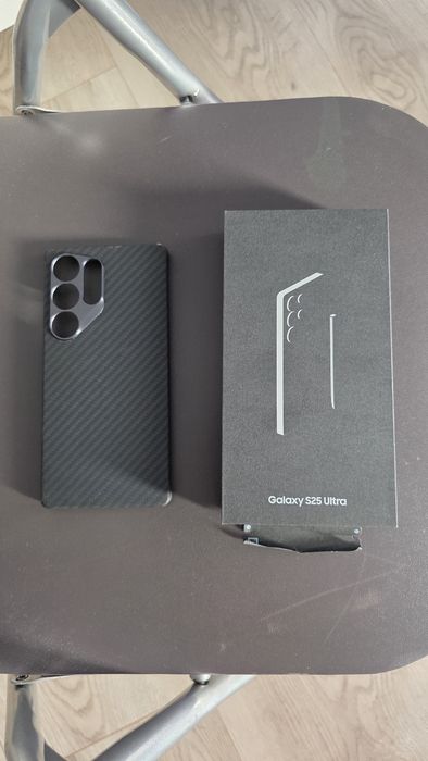 Vând Samsung S25 Ultra, negru ,512 GB