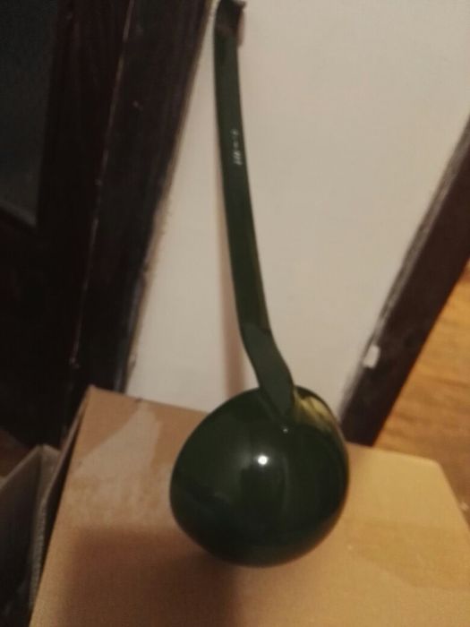 Ретро голям черпак в зелен цвят с дълга удобна дръжка 30 см и 0,230мл