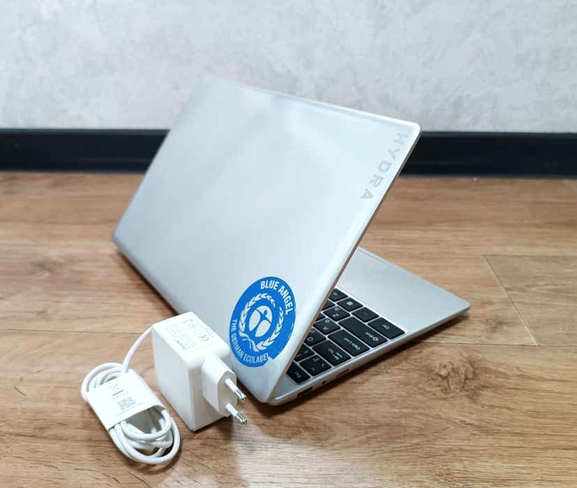 Notebook HYDRA Windows 10 Pro.