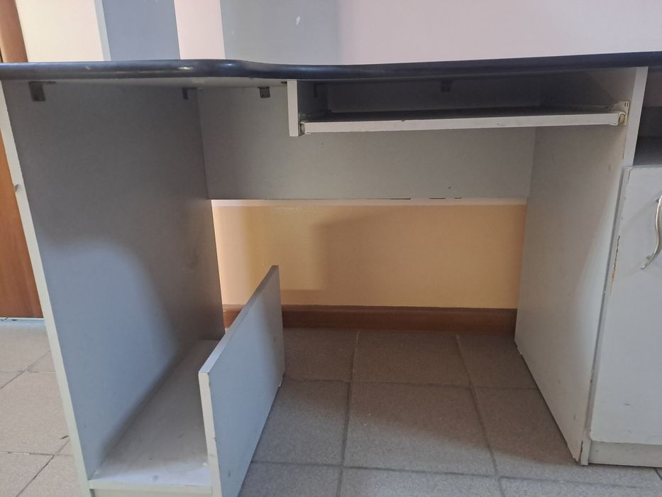 Продам компьютерный стол