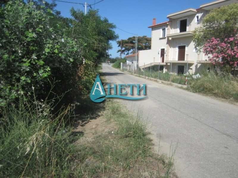 Сграда 145м2 с УПИ 2135м2 в курортно селище Неа Врасна, Гърция, за живеене или бизнес