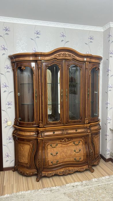 Классикалық сервант өте жақсы жағдайда сатылады!
