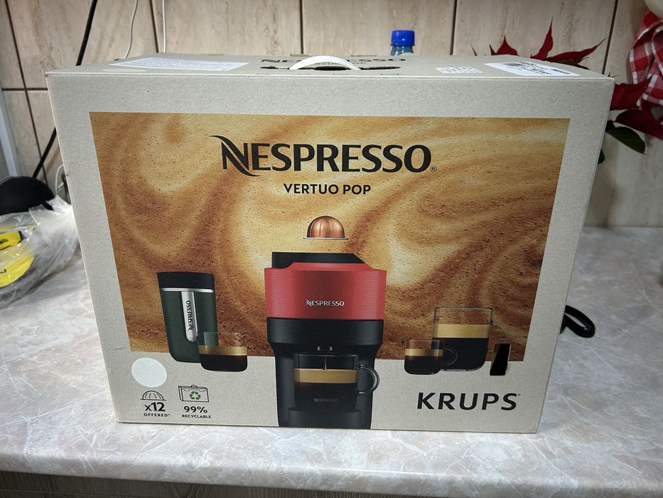 Aparat de cafea cu capsule Nespresso