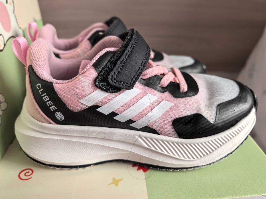 Детски маратонки за момиче