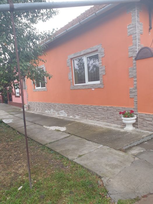 Casă locuibila racordată la gaz