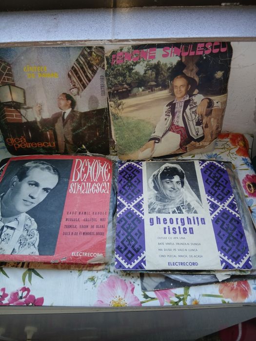 Viniluri cu muzica populara