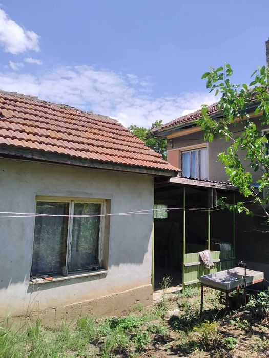 Продава се Къща в с. Септемврийци, Област Монтана - 300 кв.м за 42 €/кв.м - Снимка #3