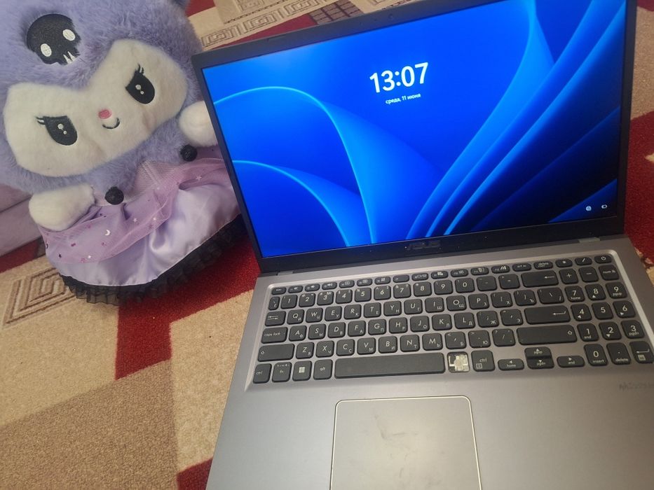 Ноутбук- ASUS X515J
