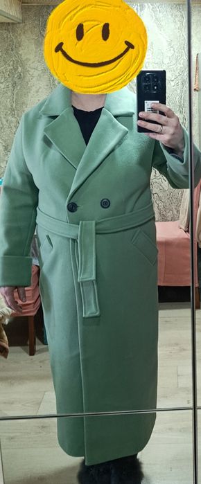 Продам пальто за 20000.