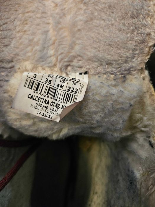 Продавам детски обувки Лова