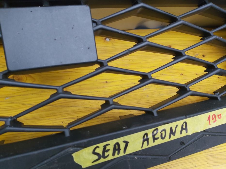 Грил решетка Seat Arona