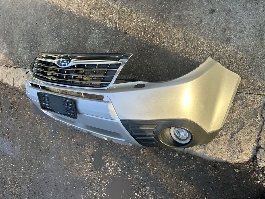 Предна броня комплект за Субару Форестър 2008-2012г.!