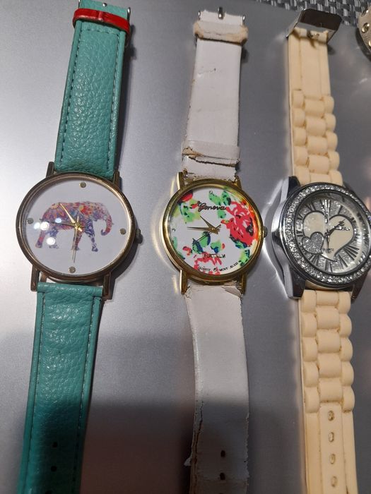Швейцарски ръчен, японски кварцов и дамски часовници