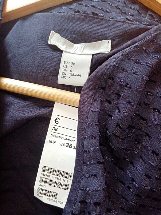 Продавам 2 дълги копринени  рокли