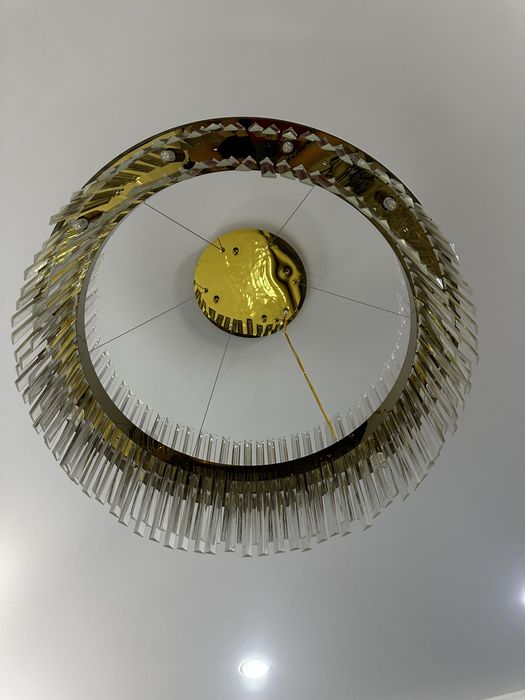 Люстра  диаметр 80 с