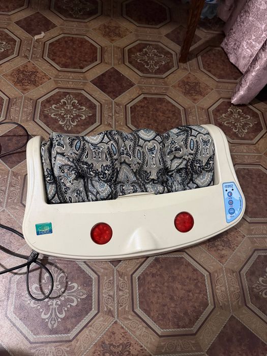 Продаю массажер для ног (привезен из Кореи)