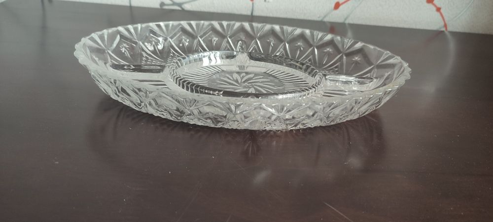 Продам менажницу хрустальную