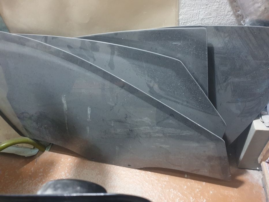 Продам стекла на джентру дора глас (фиат)