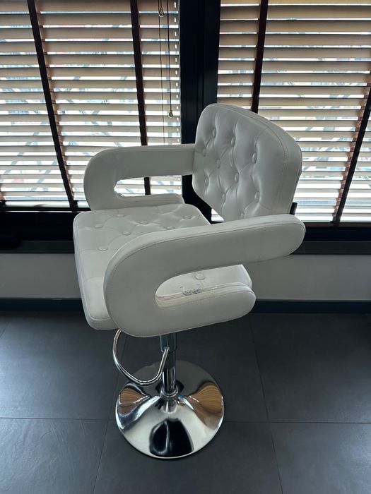 БЯЛ БАР СТОЛ VERSAY с фабрични дефекти и 24м Гаранция