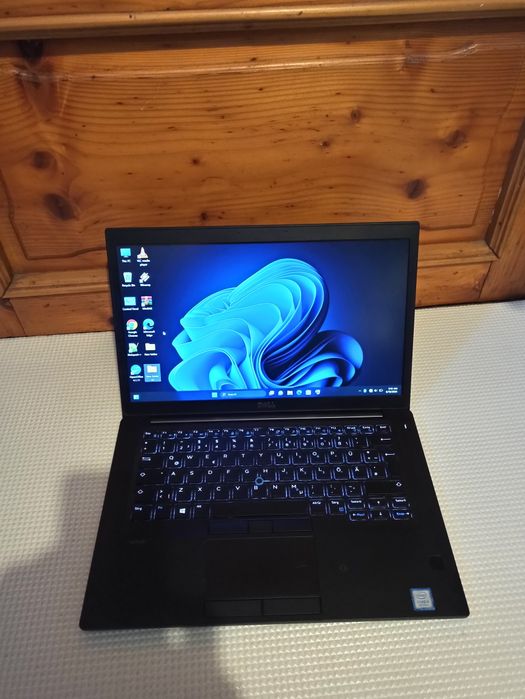 Dell Latitude 7490.procesor i5 gen 8..8(16g)RAM.ssd 256gb.baterie excelenta