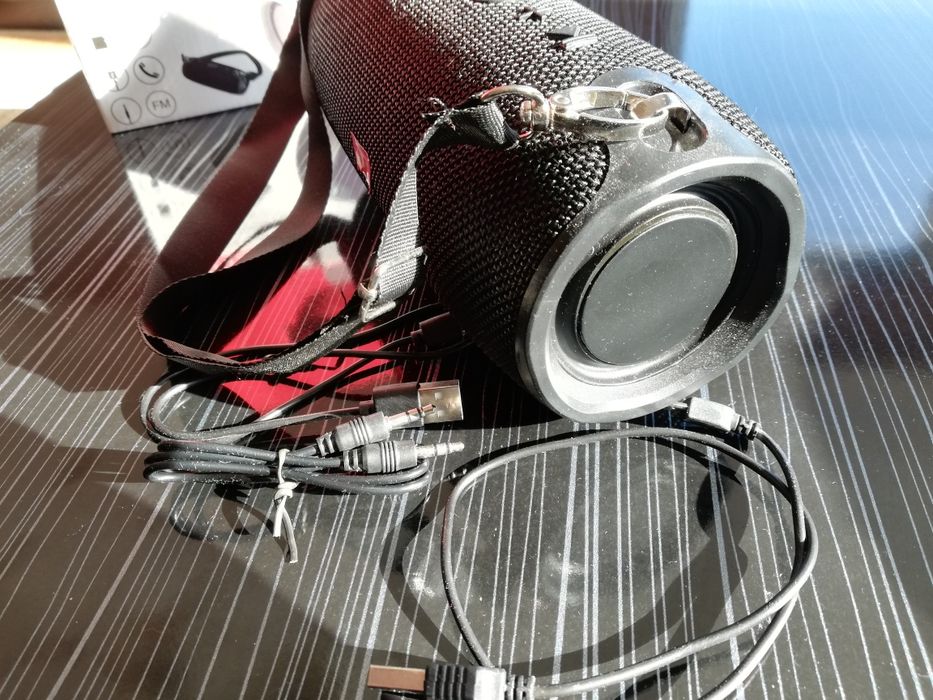 Преносима стерео тонколонка