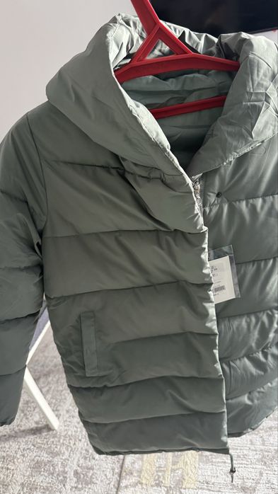 Продам Новую Куртку на весну