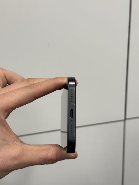 Продавам iPhone 16 PRO MAX 512 GB