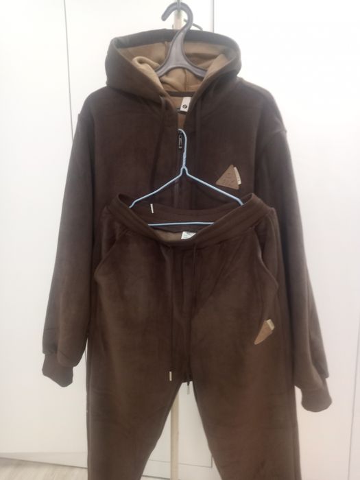 Продам мужское костюм